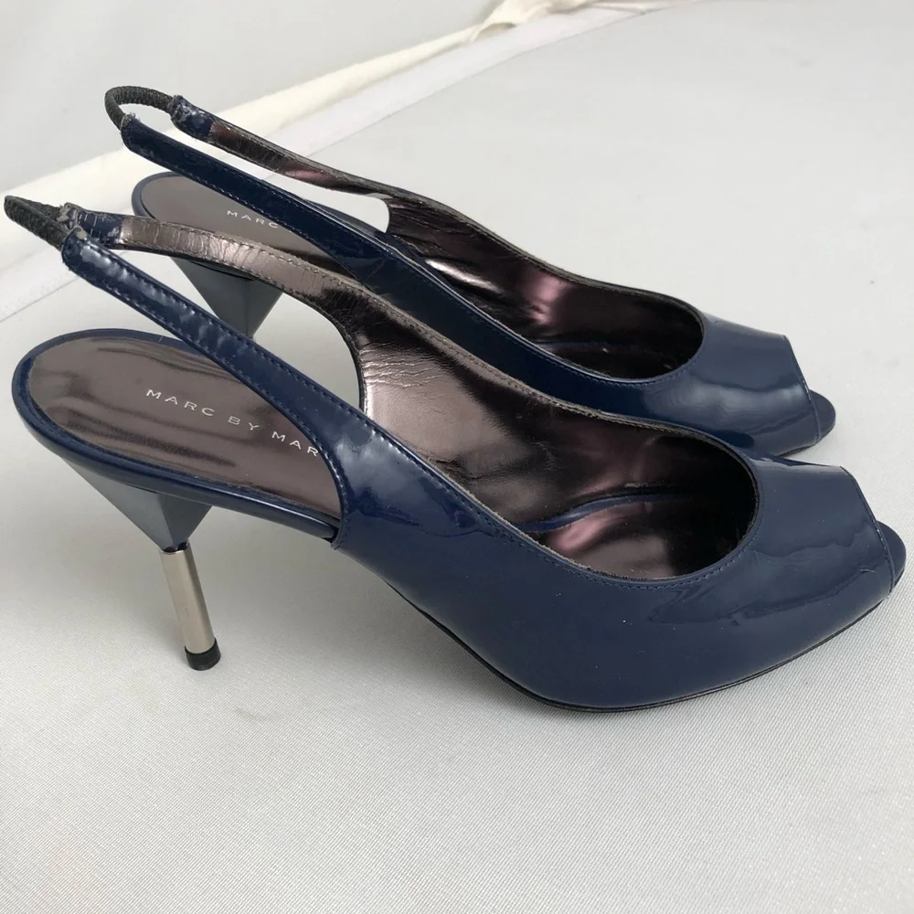 Marc by Marc Jacobs navy patent leather sling back shoes